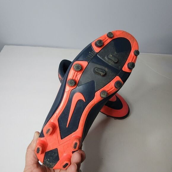 Nike Hypervenom Phelon FG 599076-406 Women's Size 8 Atomic Red and Black - Picture 4 of 5
